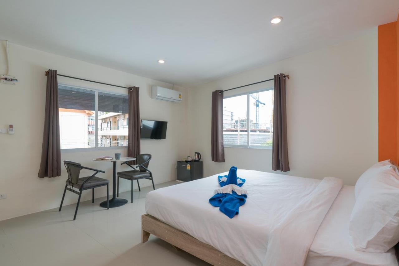 Grey Door Hotel Patong Exterior foto