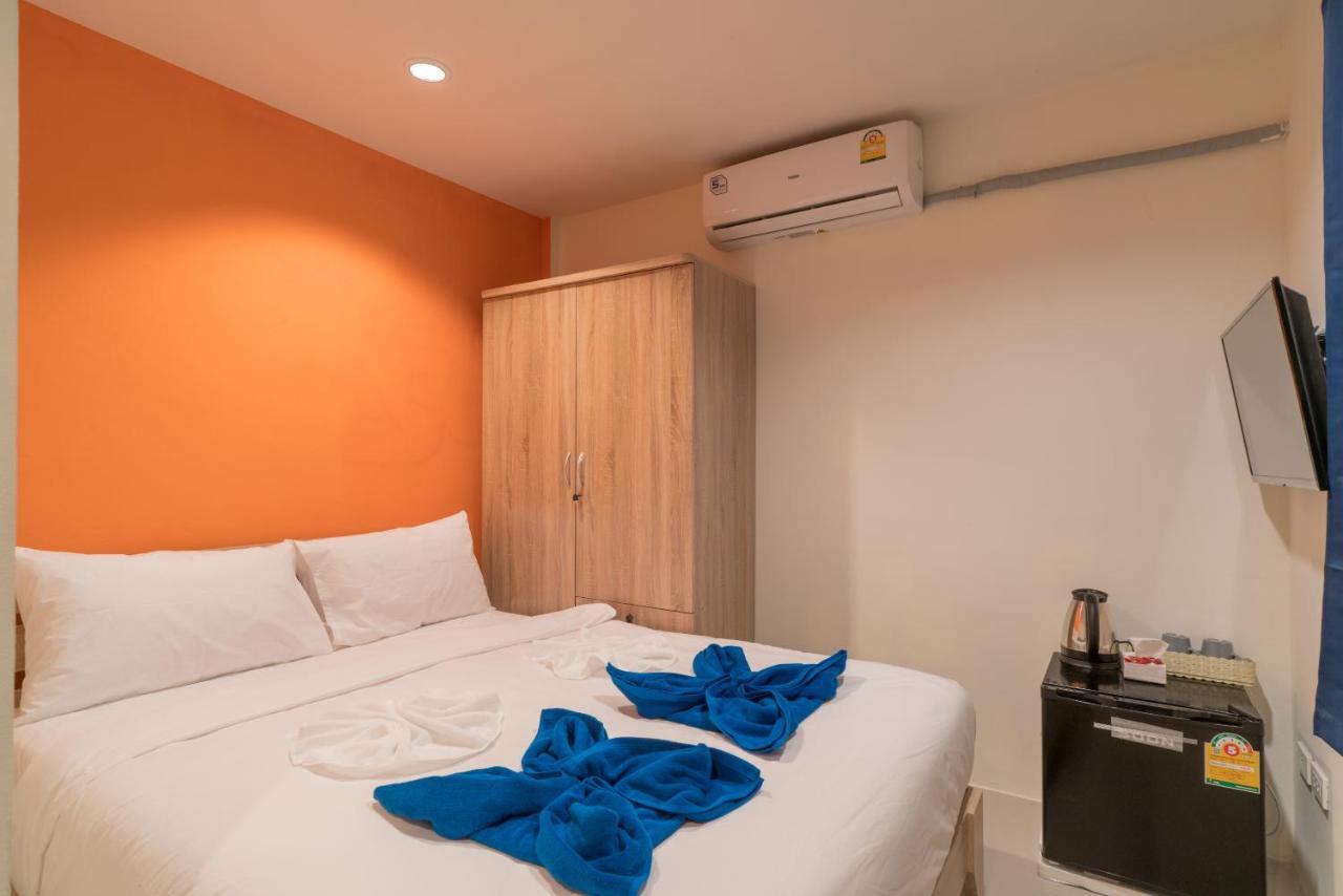 Grey Door Hotel Patong Exterior foto