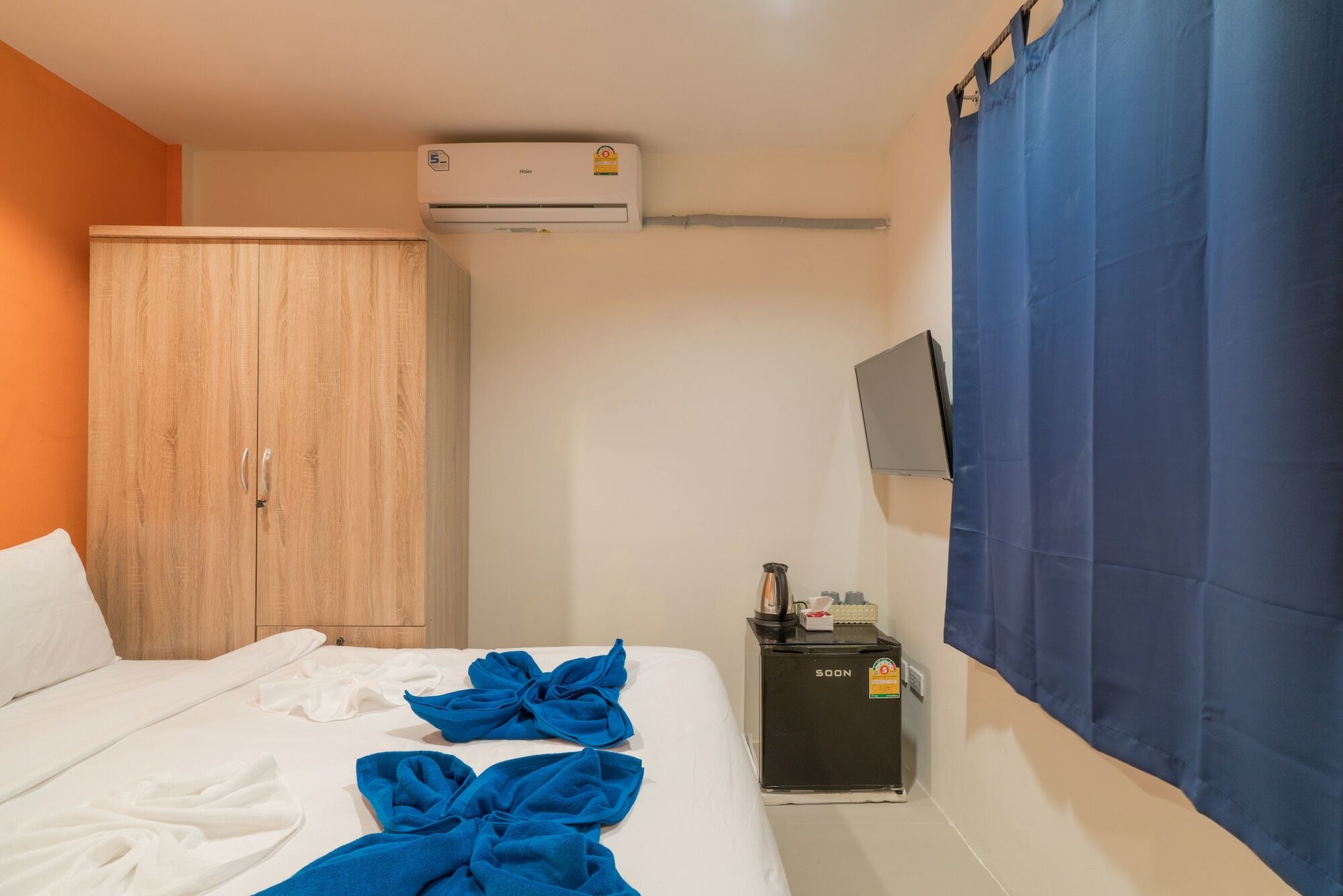 Grey Door Hotel Patong Exterior foto